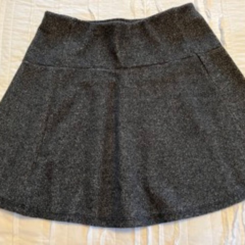 LOFT Dark Gray Skirt - Size Medium